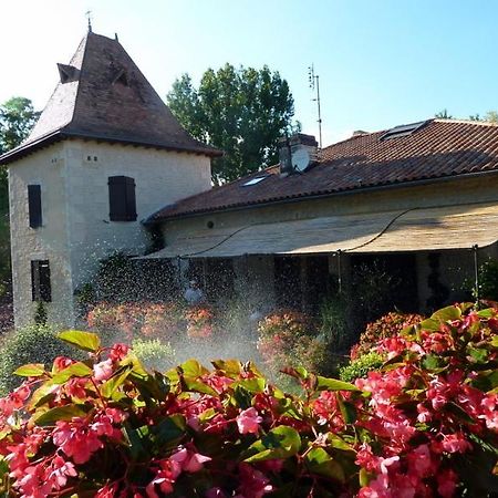 Moulin Rouhaud Hotel Montboyer Buitenkant foto