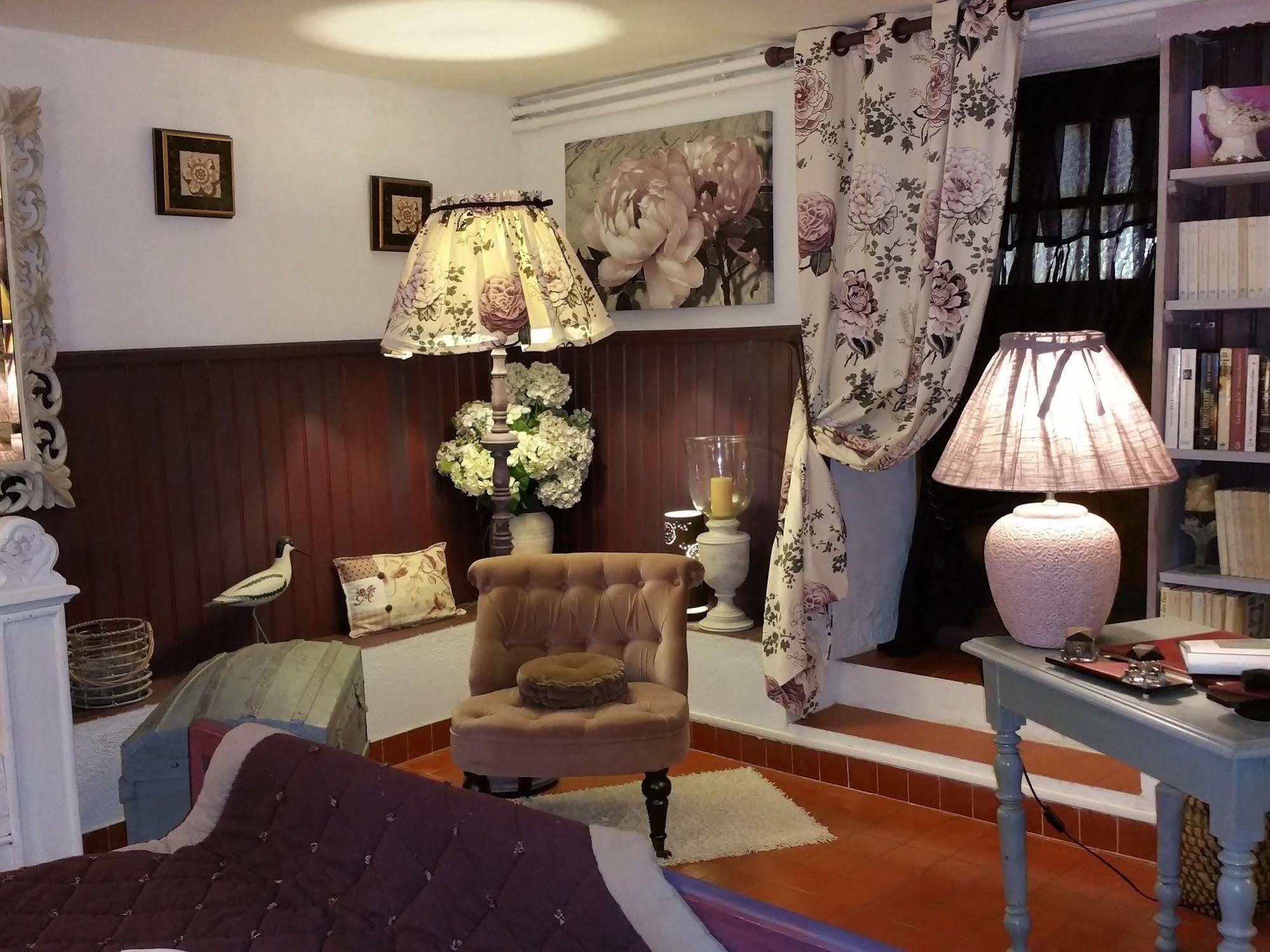Moulin Rouhaud Hotel Montboyer Buitenkant foto