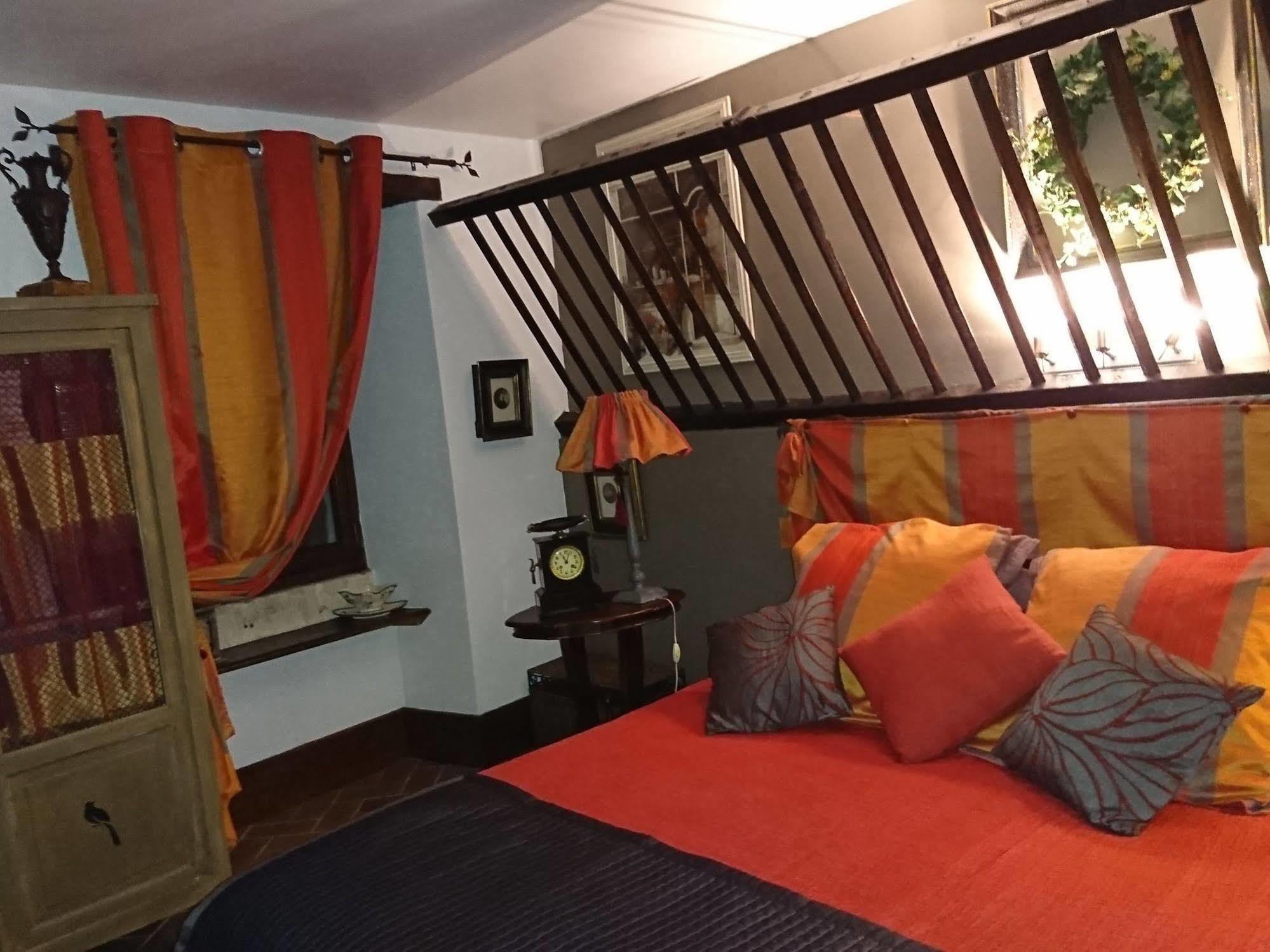 Moulin Rouhaud Hotel Montboyer Buitenkant foto